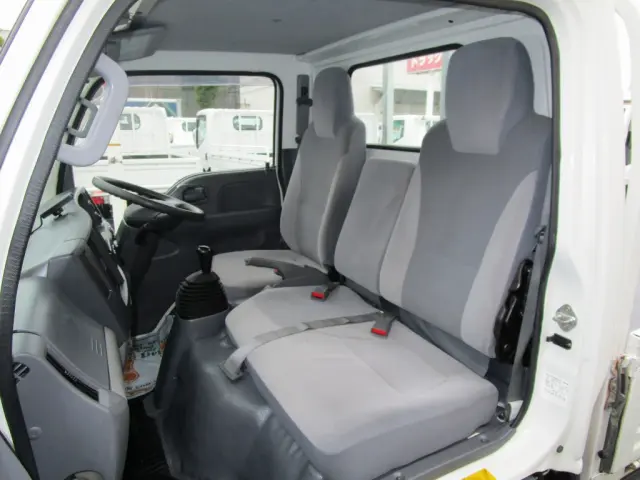 いすゞ エルフ TRG-NJR85A(2WD)の写真37