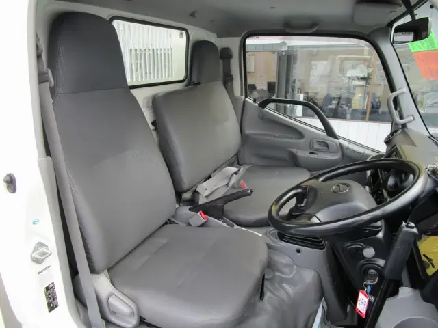 日野 デュトロ TKG-XZU610T(2WD)の写真6