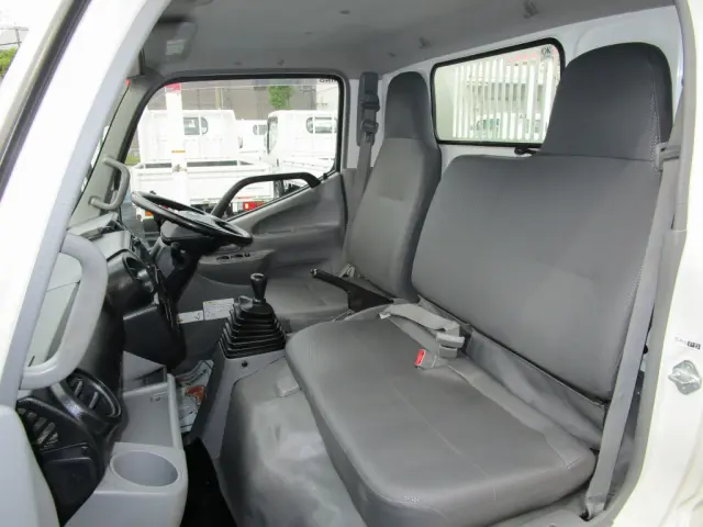 日野 デュトロ TKG-XZU610T(2WD)の写真32