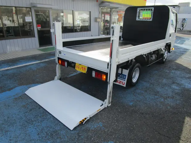 いすゞ エルフ TPR-NHR85AN(2WD)の写真2