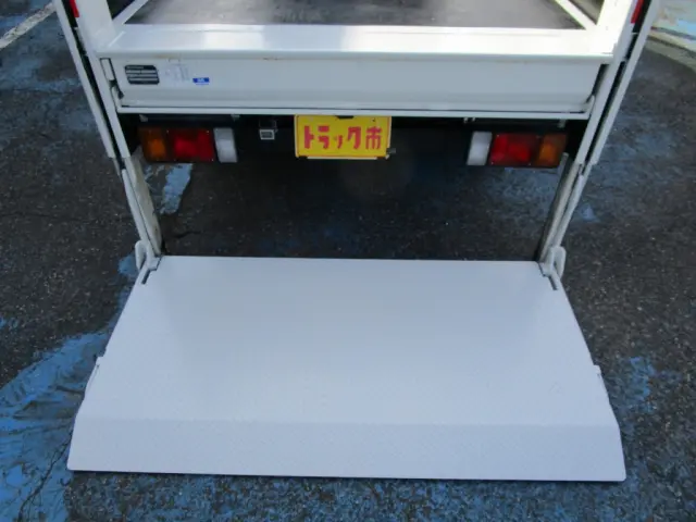 いすゞ エルフ TPR-NHR85AN(2WD)の写真14