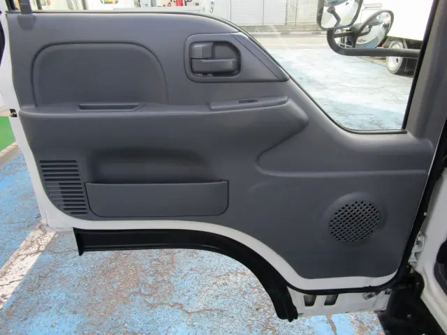 いすゞ エルフ TPR-NHR85AN(2WD)の写真30