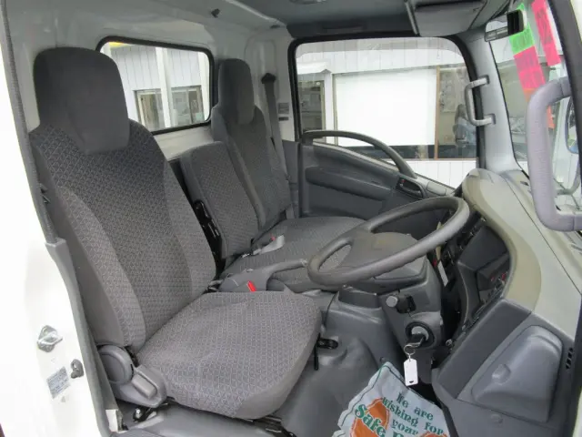 いすゞ エルフ TRG-NMR85R(2WD)の写真6