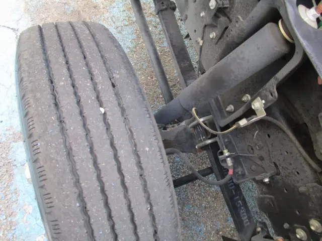 いすゞ エルフ TRG-NMR85R(2WD)の写真18