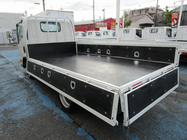 いすゞ エルフ TRG-NMR85R(2WD)の写真20