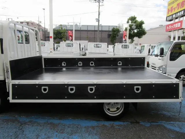 いすゞ エルフ TRG-NMR85R(2WD)の写真21