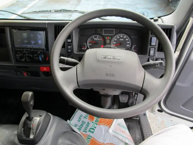 いすゞ エルフ TRG-NMR85R(2WD)の写真25