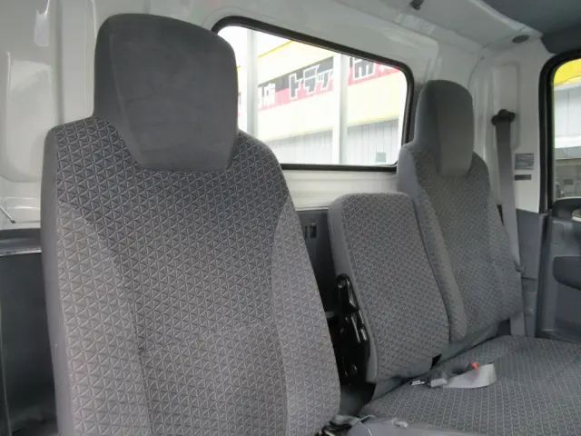 いすゞ エルフ TRG-NMR85R(2WD)の写真28