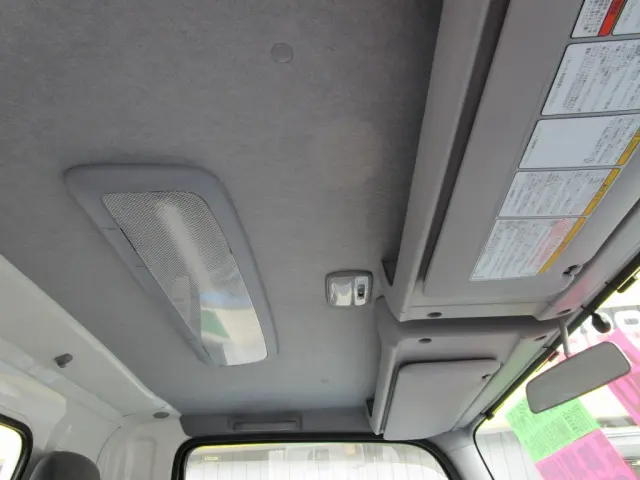 いすゞ エルフ TRG-NMR85R(2WD)の写真30