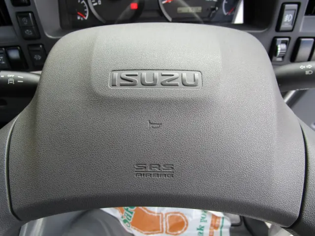 いすゞ エルフ TRG-NMR85R(2WD)の写真36