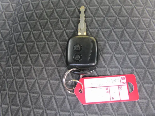 いすゞ エルフ TRG-NMR85R(2WD)の写真39