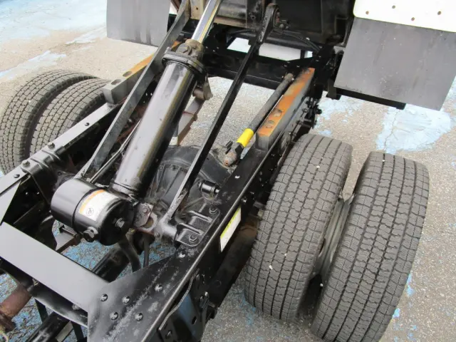 いすゞ エルフ TKG-NJR85AD(2WD)の写真21