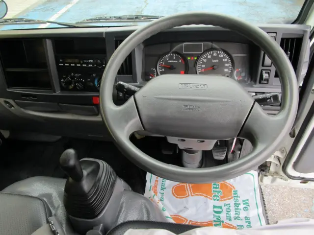いすゞ エルフ TKG-NJR85AD(2WD)の写真31