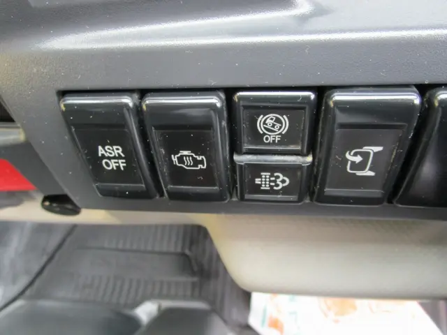 いすゞ エルフ TKG-NJR85AD(2WD)の写真40