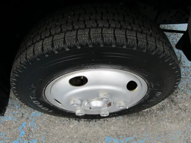 いすゞ エルフ TKG-NJR85AD(2WD)の写真47