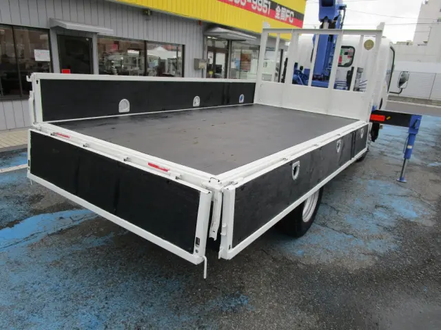 いすゞ エルフ TKGH-NMR85AN(2WD)の写真2