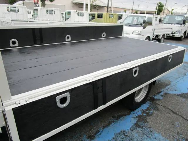 いすゞ エルフ TKGH-NMR85AN(2WD)の写真16