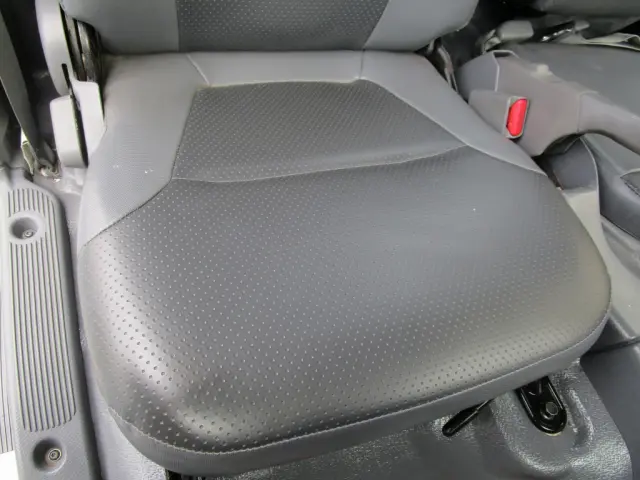 いすゞ エルフ TKGH-NMR85AN(2WD)の写真36