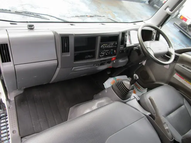 いすゞ エルフ TKGH-NMR85AN(2WD)の写真37