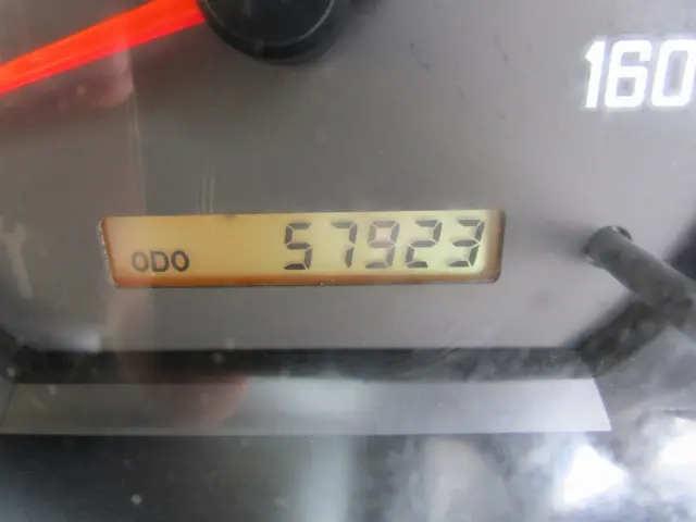 いすゞ エルフ TKGH-NMR85AN(2WD)の写真43