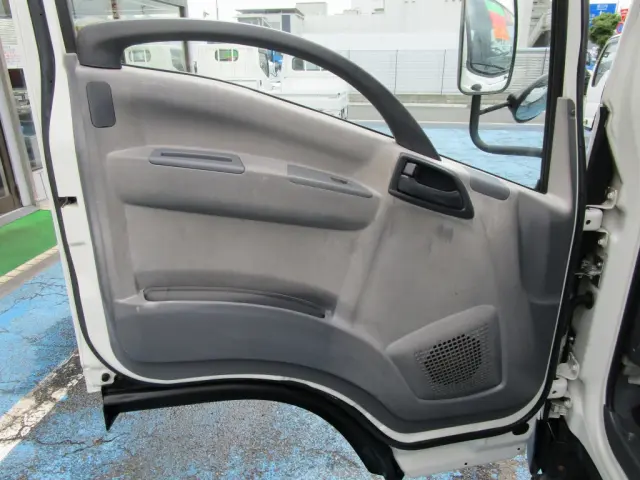 いすゞ エルフ TKGH-NMR85AN(2WD)の写真45