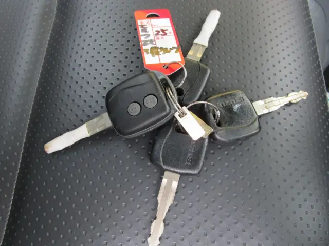 いすゞ エルフ TKGH-NMR85AN(2WD)の写真47