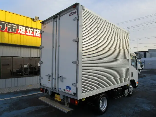 いすゞ エルフ TRG-NLR85AN(2WD)の写真3