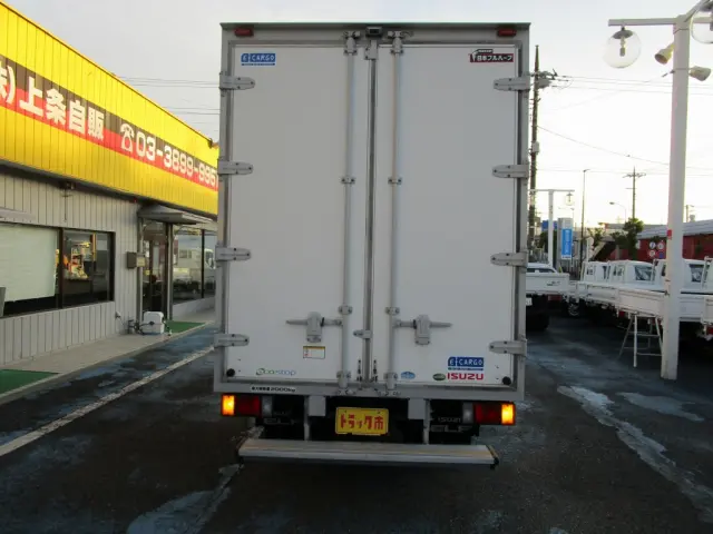 いすゞ エルフ TRG-NLR85AN(2WD)の写真5