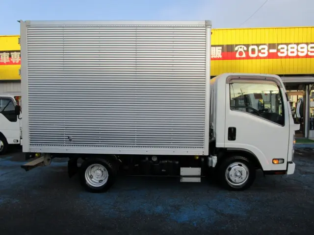 いすゞ エルフ TRG-NLR85AN(2WD)の写真8