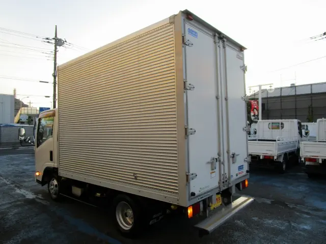 いすゞ エルフ TRG-NLR85AN(2WD)の写真20