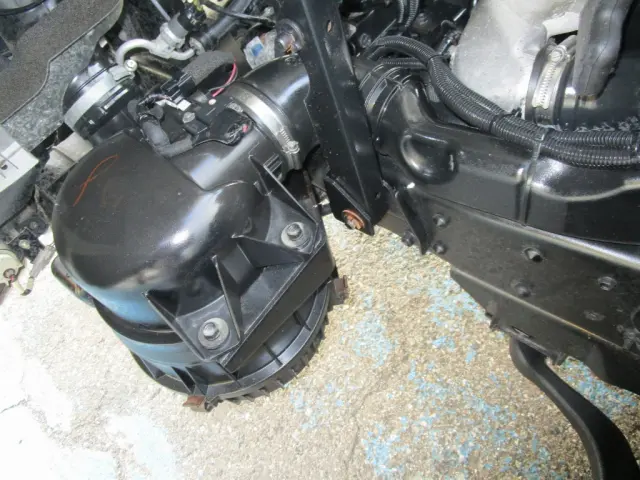 いすゞ エルフ TRG-NLR85AN(2WD)の写真27