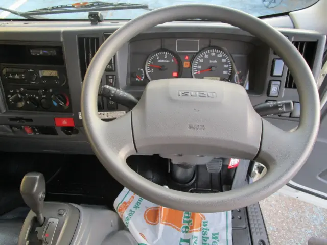 いすゞ エルフ TRG-NLR85AN(2WD)の写真31