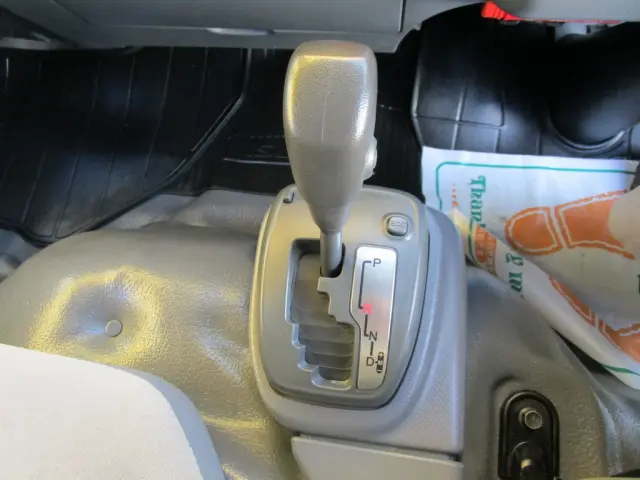 いすゞ エルフ TRG-NLR85AN(2WD)の写真33