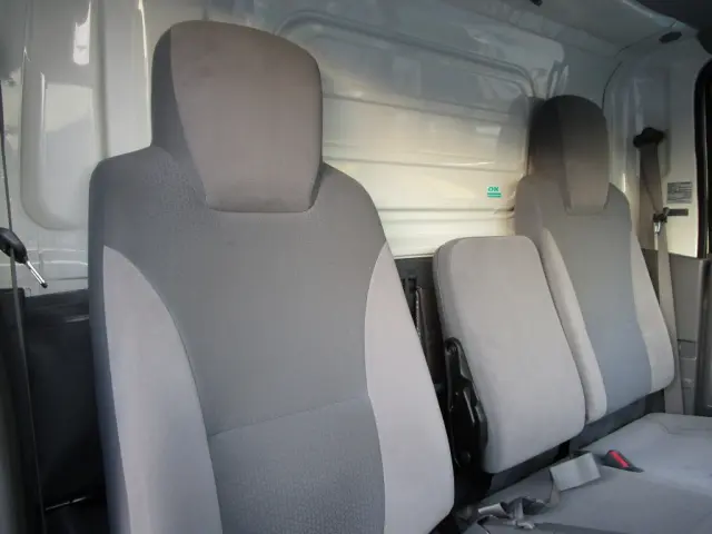 いすゞ エルフ TRG-NLR85AN(2WD)の写真35