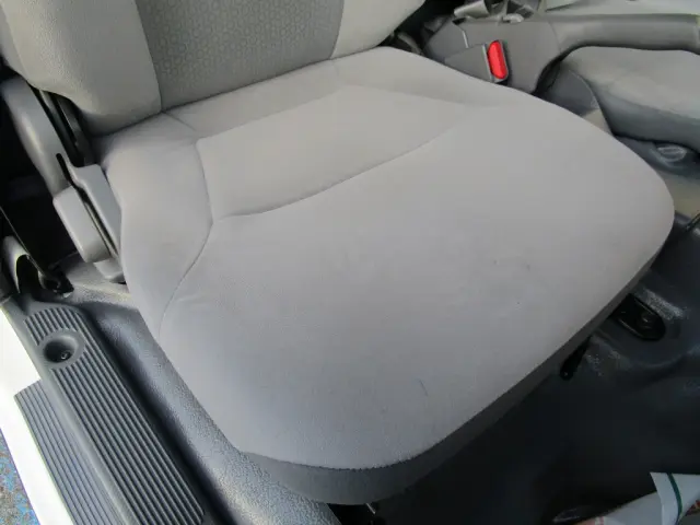 いすゞ エルフ TRG-NLR85AN(2WD)の写真36