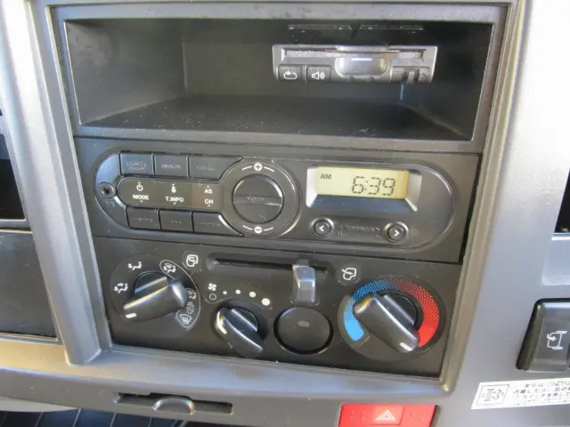 いすゞ エルフ TRG-NLR85AN(2WD)の写真44