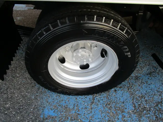 いすゞ エルフ TRG-NLR85AN(2WD)の写真49