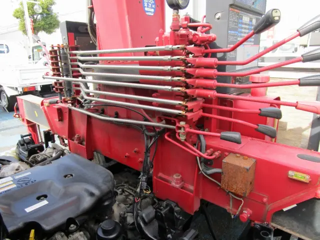 いすゞ エルフ SKG-NMR85AN(2WD)の写真20