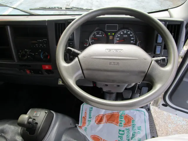 いすゞ エルフ SKG-NMR85AN(2WD)の写真31