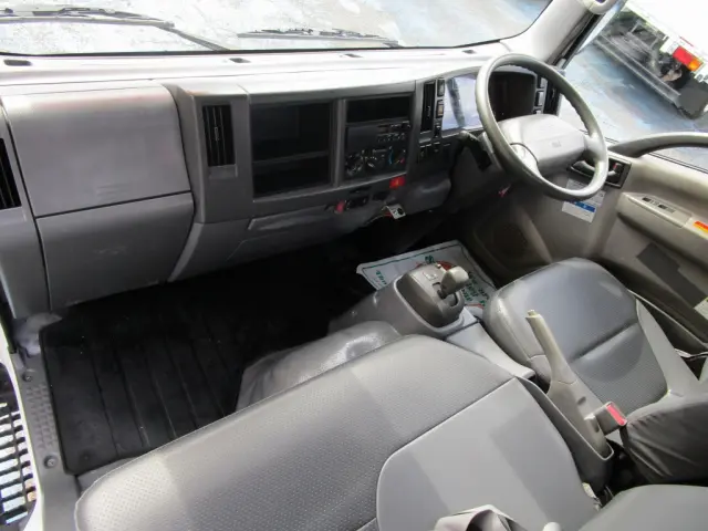 いすゞ エルフ SKG-NMR85AN(2WD)の写真37