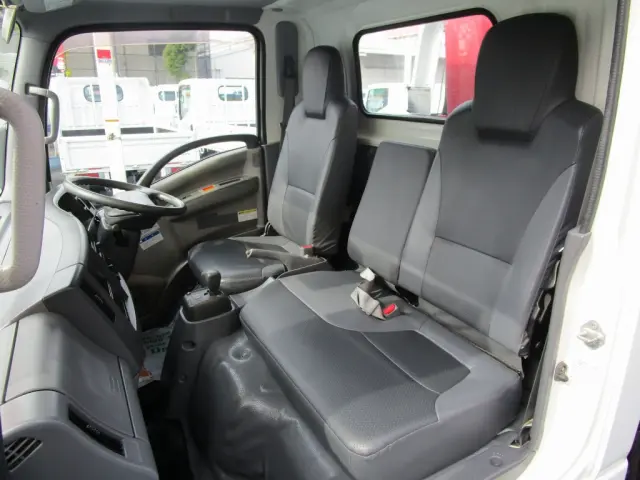 いすゞ エルフ SKG-NMR85AN(2WD)の写真38