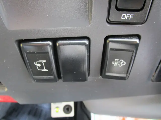 いすゞ エルフ SKG-NMR85AN(2WD)の写真39