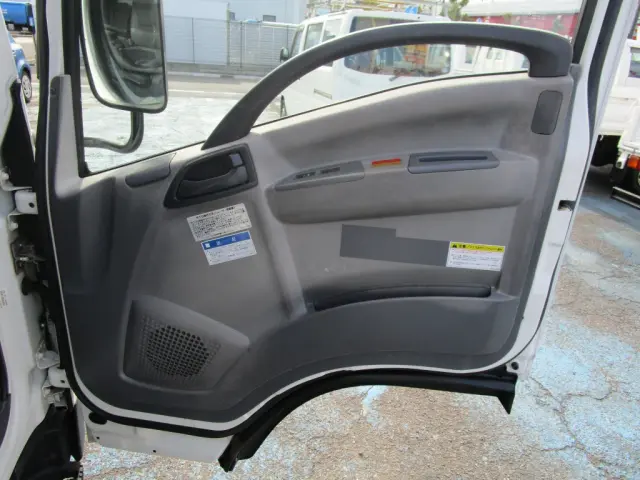 いすゞ エルフ SKG-NMR85AN(2WD)の写真44