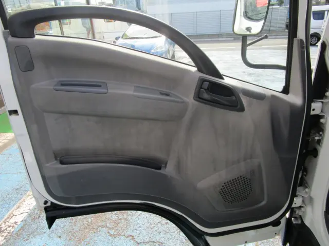 いすゞ エルフ SKG-NMR85AN(2WD)の写真45