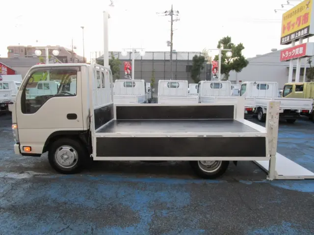 いすゞ エルフ TRG-NJR85A(2WD)の写真10