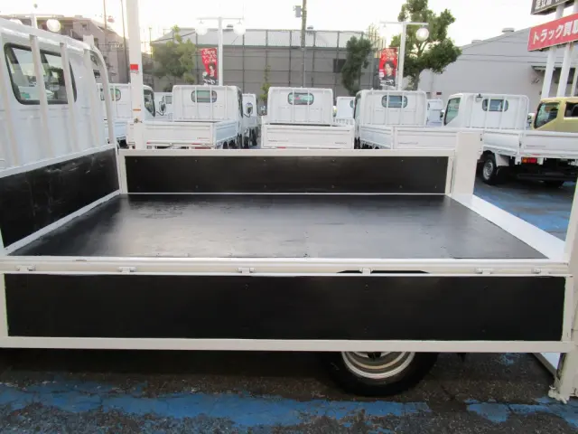 いすゞ エルフ TRG-NJR85A(2WD)の写真17