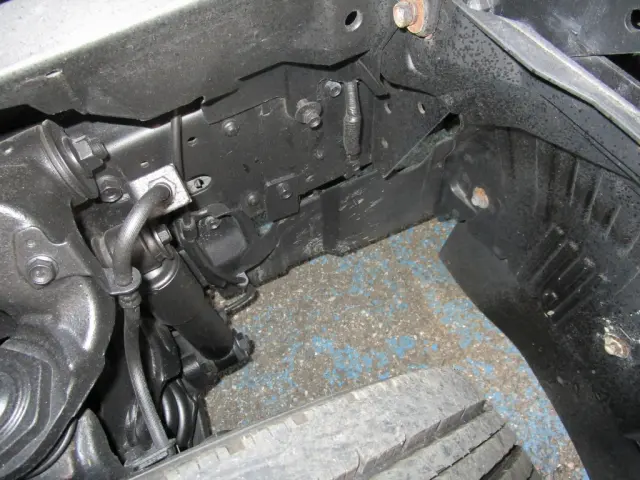 いすゞ エルフ TRG-NJR85A(2WD)の写真24