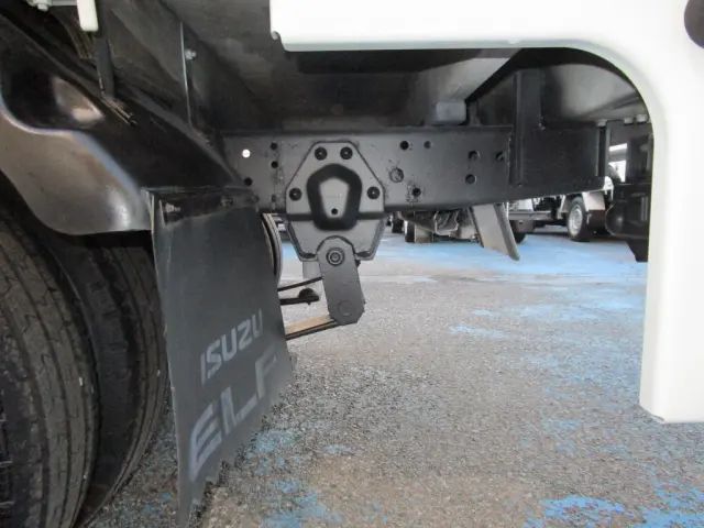 いすゞ エルフ TRG-NJR85A(2WD)の写真26