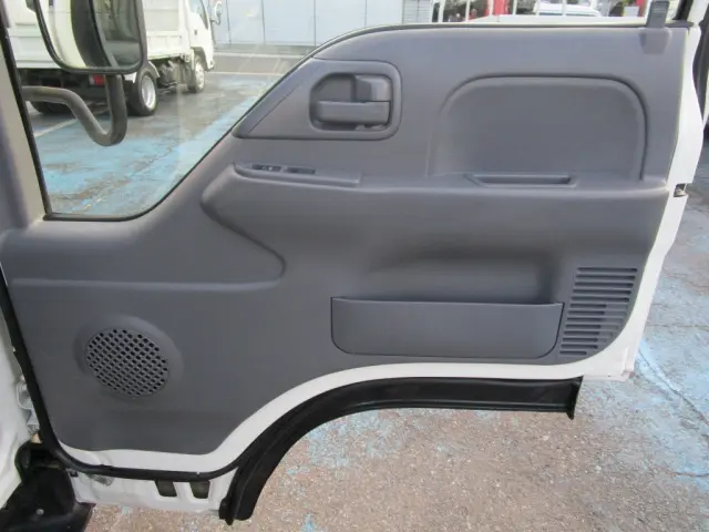いすゞ エルフ TRG-NJR85A(2WD)の写真28