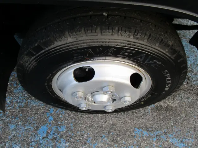 いすゞ エルフ TRG-NJR85A(2WD)の写真43